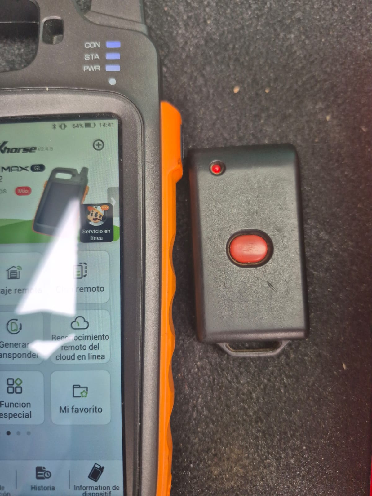 Duplicado de mando asociado a motor BFT con tecnología Xhorse